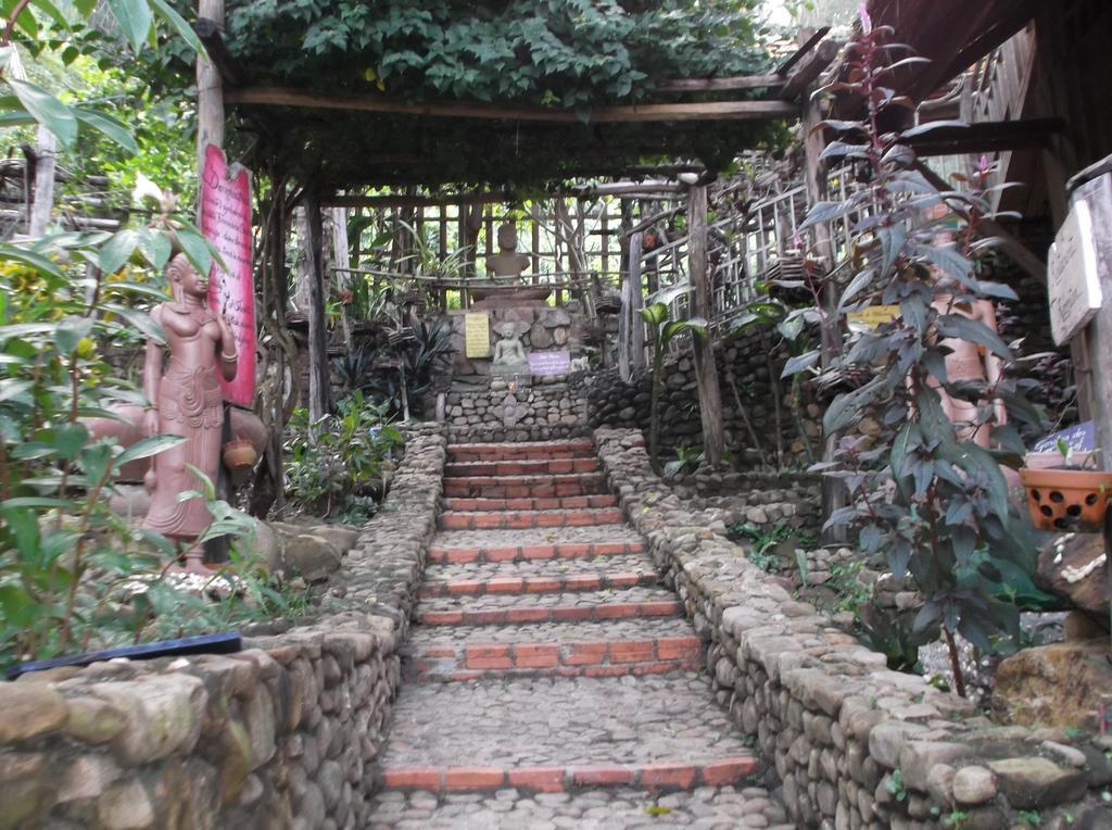 Le Bout Du Monde - Khmer Lodge Kep Exterior photo